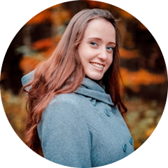 Persona headshot — Chloe Smith